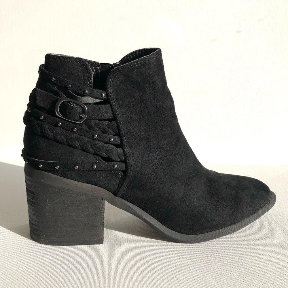 Carlos Santana Suede Chunky Heel Boots Booties